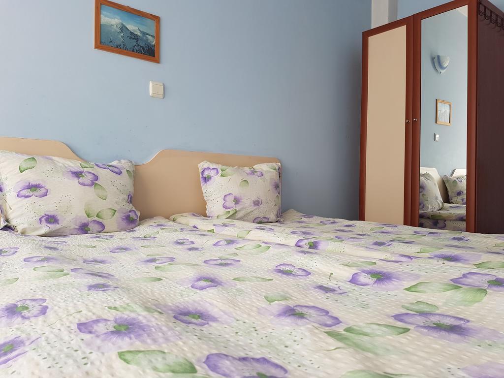 Red House Family House Hotel Bansko Ngoại thất bức ảnh