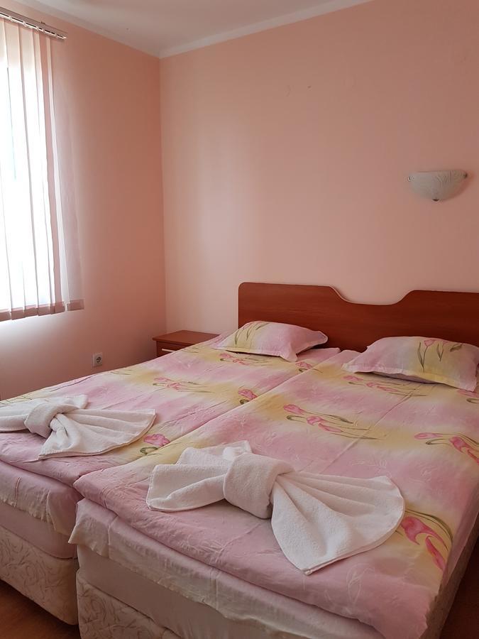 Red House Family House Hotel Bansko Ngoại thất bức ảnh